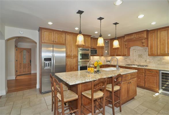 Gourmet Kitchen - 4954 Ranchito Ave