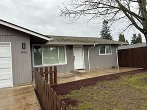 Building Photo - 495 52nd St