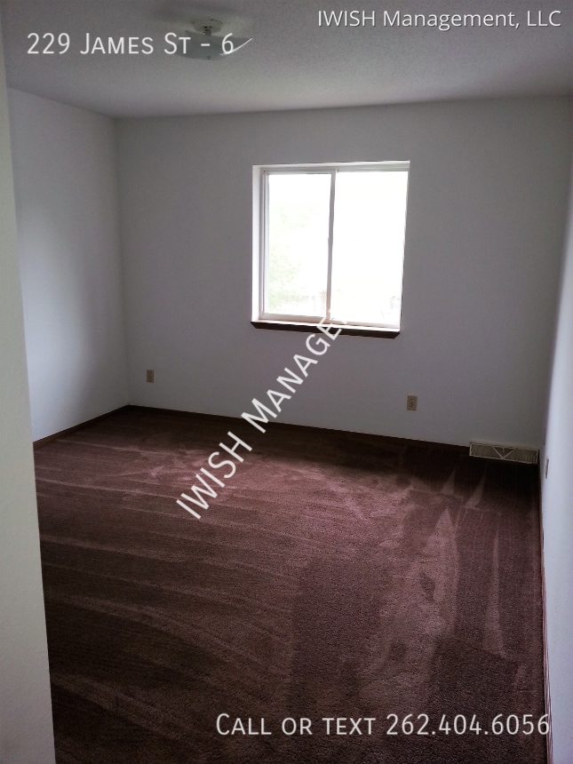 Building Photo - 229 James St