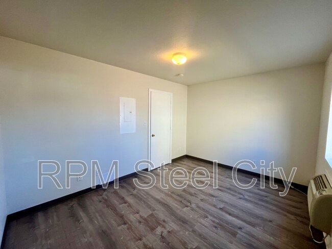 Foto del edificio - 1715 Oakshire Ln