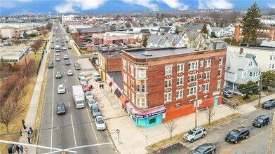 Building Photo - 1220 State St