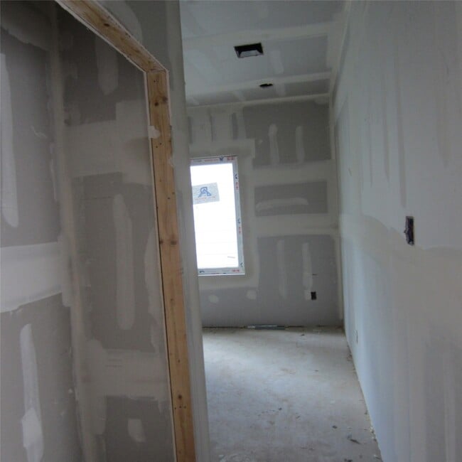 Building Photo - 2419 Rosewood St