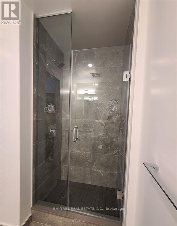 Photo du bâtiment - 195 McCaul St