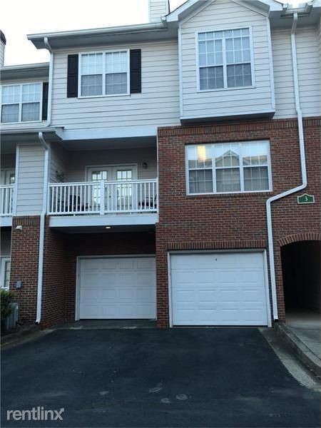 Primary Photo - 308 Spring Heights Ln