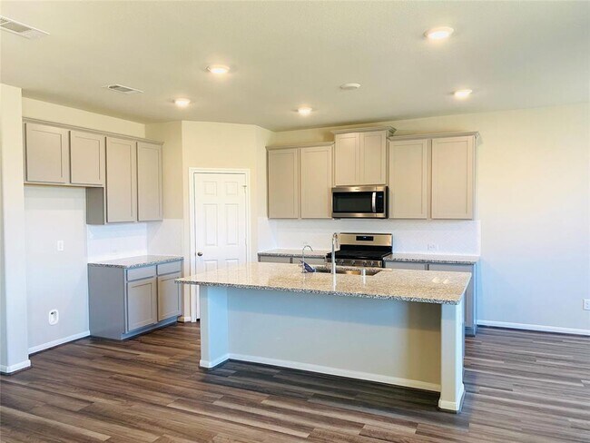 Building Photo - 2715 Blue Abbot Dr