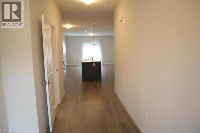Building Photo - 14 Tamarack Way