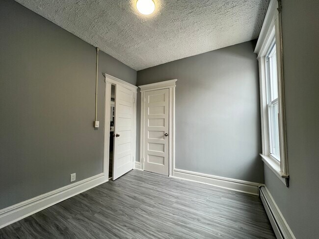 Unit 1 - 603 S 17th St