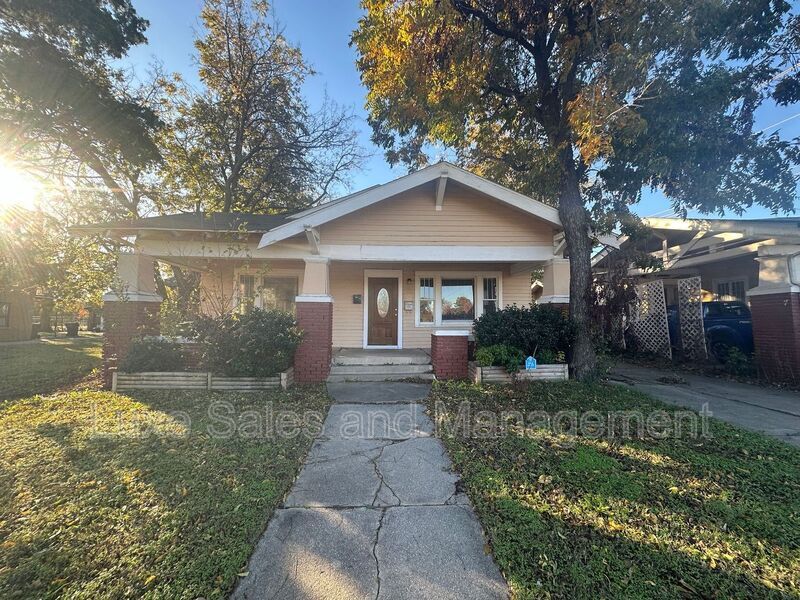Primary Photo - 1442 NW 26th St