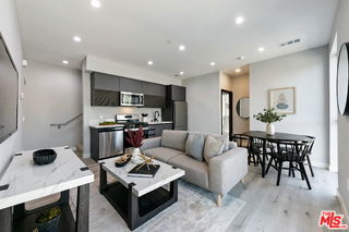 Foto del edificio - 15106 Roxford St