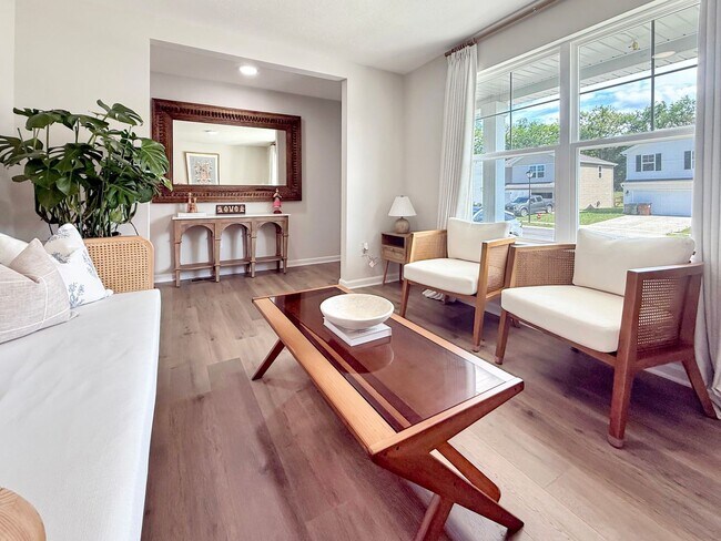 Foto del edificio - Newer Construction 4 bedroom available for...