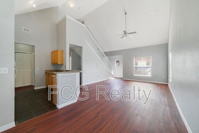 Building Photo - 6021 Westgate Dr