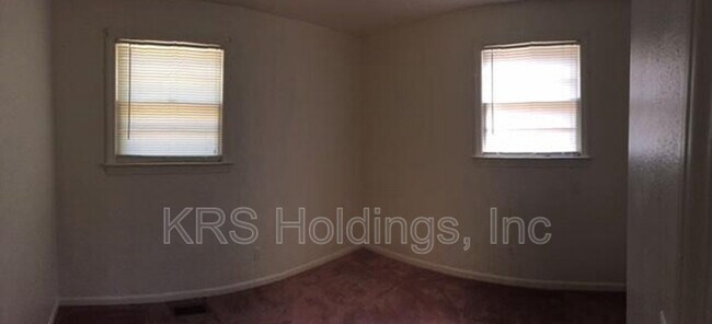 Building Photo - 1222 George St
