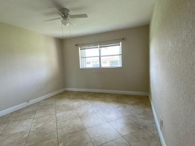 Building Photo - 9851 Sandalfoot Blvd