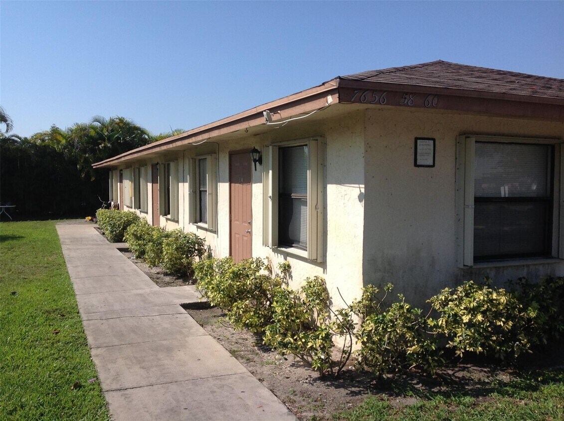 7670 Kimberly Blvd Unit 7670, North Lauderdale, FL 33068 Condo for