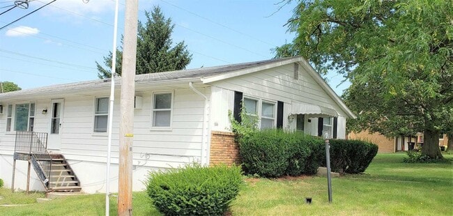 Building Photo - 130 N Gerke Ave