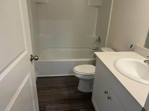 Building Photo - 783 Crestridge Dr