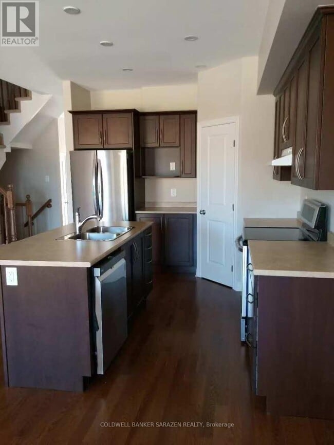 Building Photo - 47 Arkose St