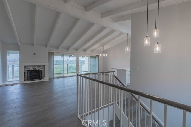 Building Photo - 633 Vista Bonita