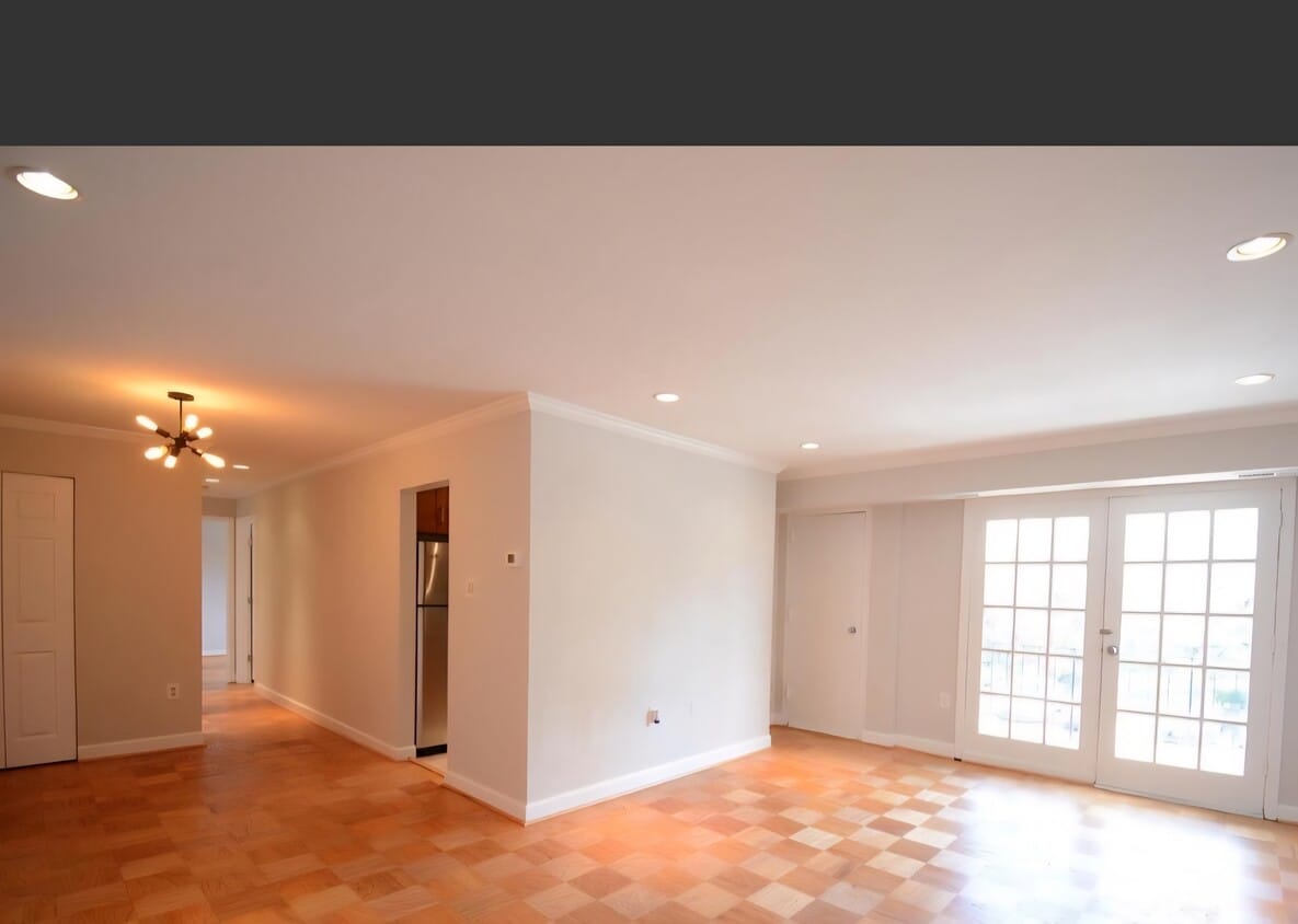 Building Photo - 5925 Quantrell Ave