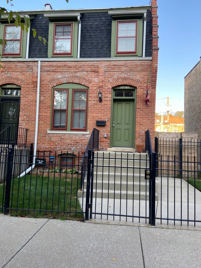 Building Photo - 10748 S Champlain Ave