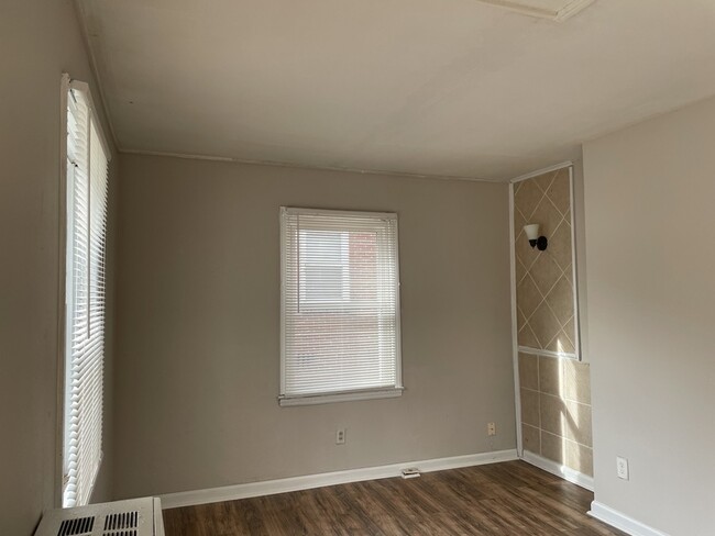 Building Photo - 1700 Catherine Simmons Ave