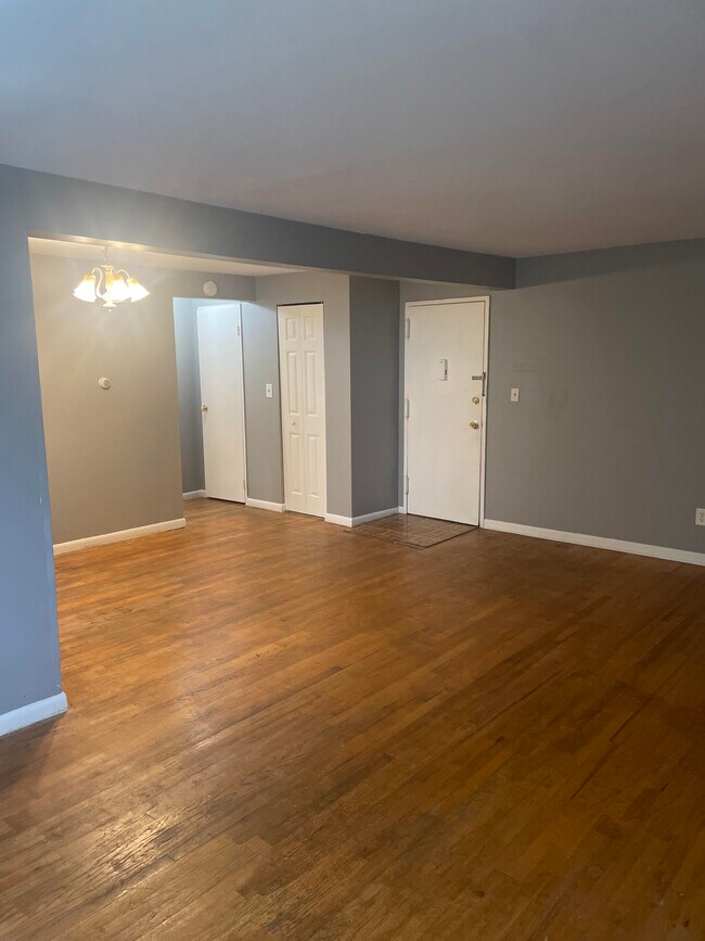 Foto del edificio - 70 Farmington Ave