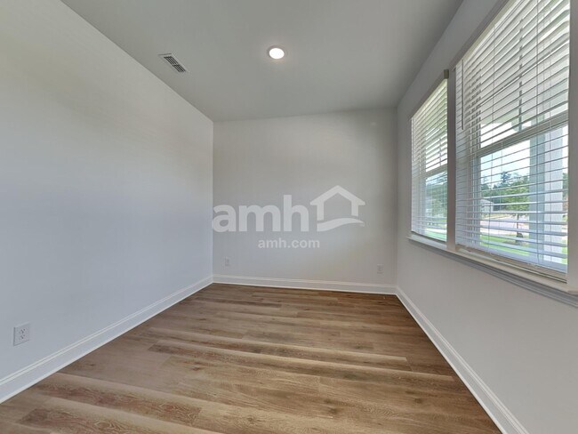 Building Photo - 4772 McDade Lane