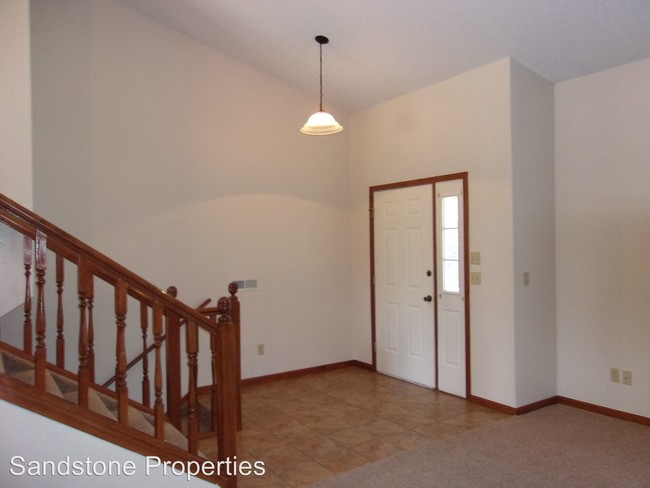 Building Photo - 1823 Cedar Ridge Rd