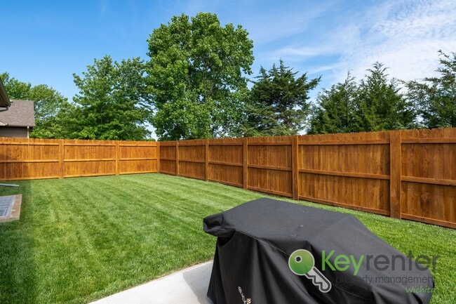 Foto del edificio - 5 Bedroom 3 Bathroom | Glen Hills - Derby, KS