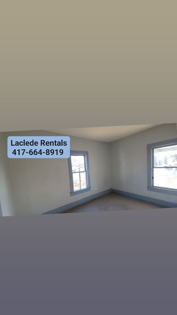 Building Photo - 3 bedroom 1 bathroom house for rent