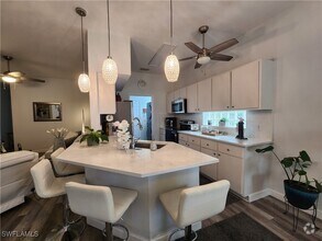 Building Photo - 10700 Aqua Surf Ct