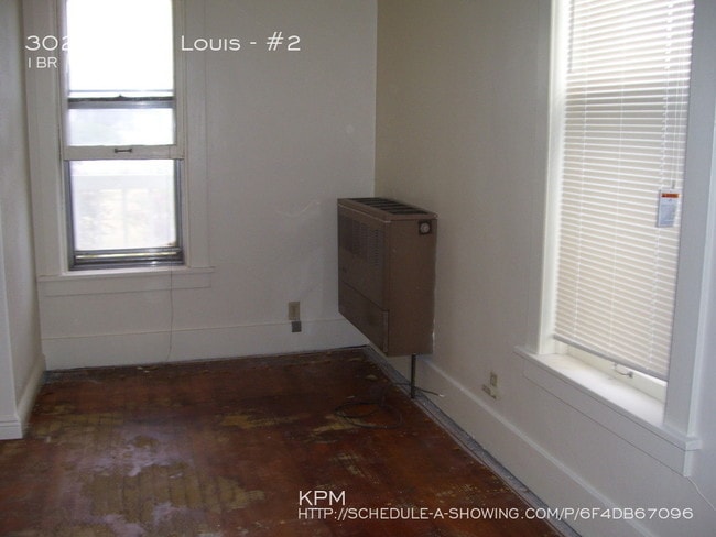 Building Photo - WEST SIDE 1 BEDROOM APARTMENT