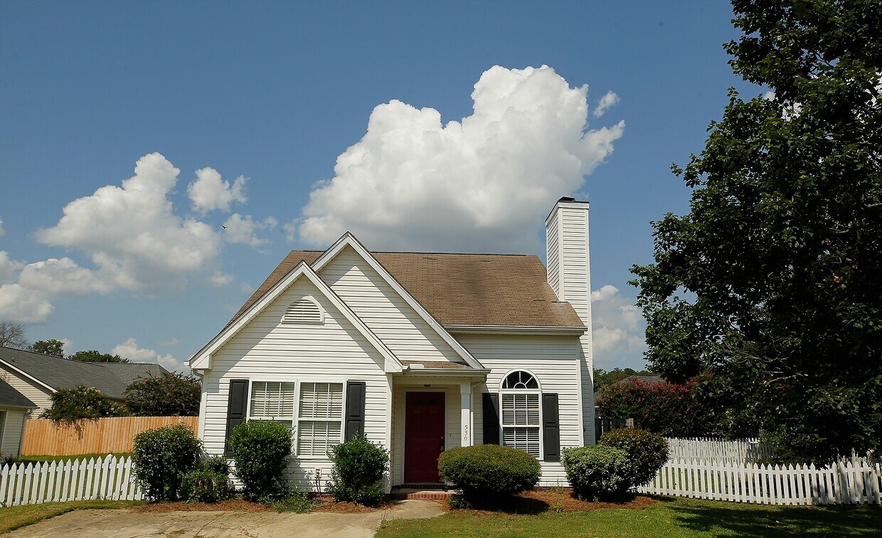 Quiet Neighborhood - 530 Chisolm Way