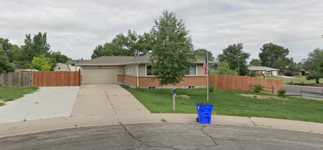 Building Photo - 1601 27th Ave