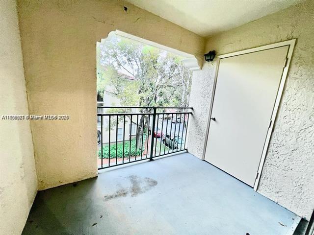 Building Photo - 2496 Centergate Dr