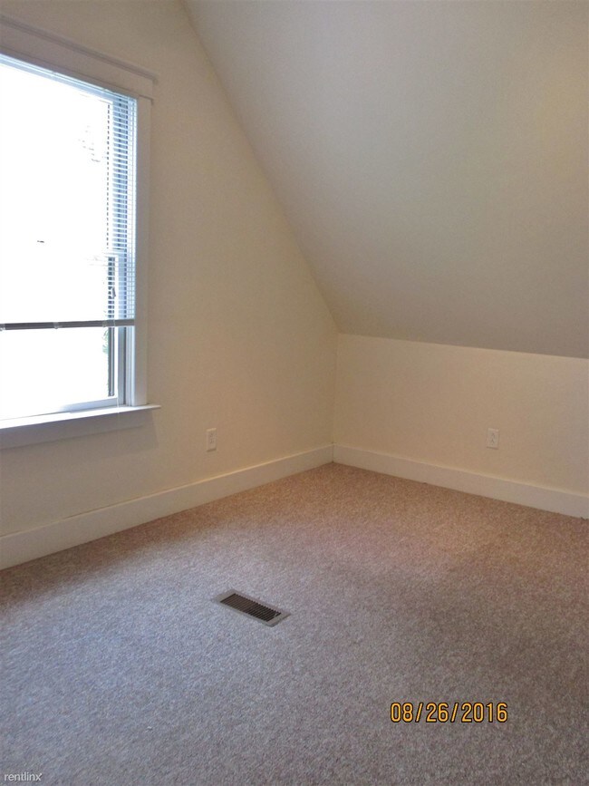 Foto del edificio - 6 br, 2 bath House - 1105 White St 1105 White