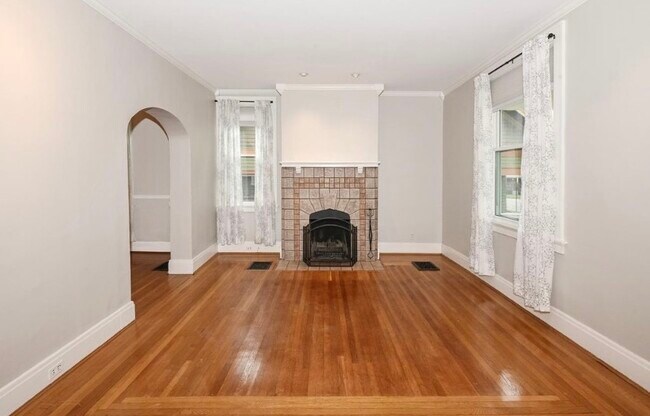 Foto del edificio - 3250 Woodford Rd