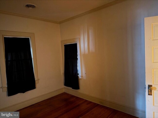 Building Photo - 3 S Church St