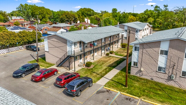 Building Photo - 580 Harrison Blvd