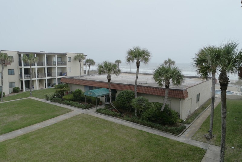 Primary Photo - 2337 Costa Verde Blvd