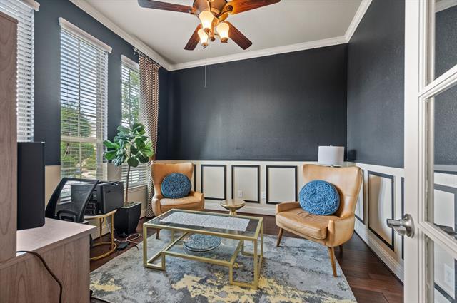 Foto del edificio - 616 Whitetail Rd