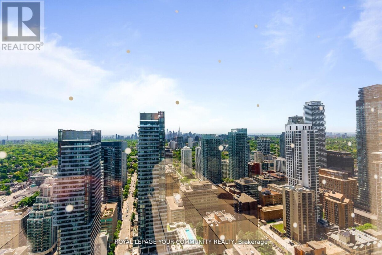 Primary Photo - 200 Redpath Ave