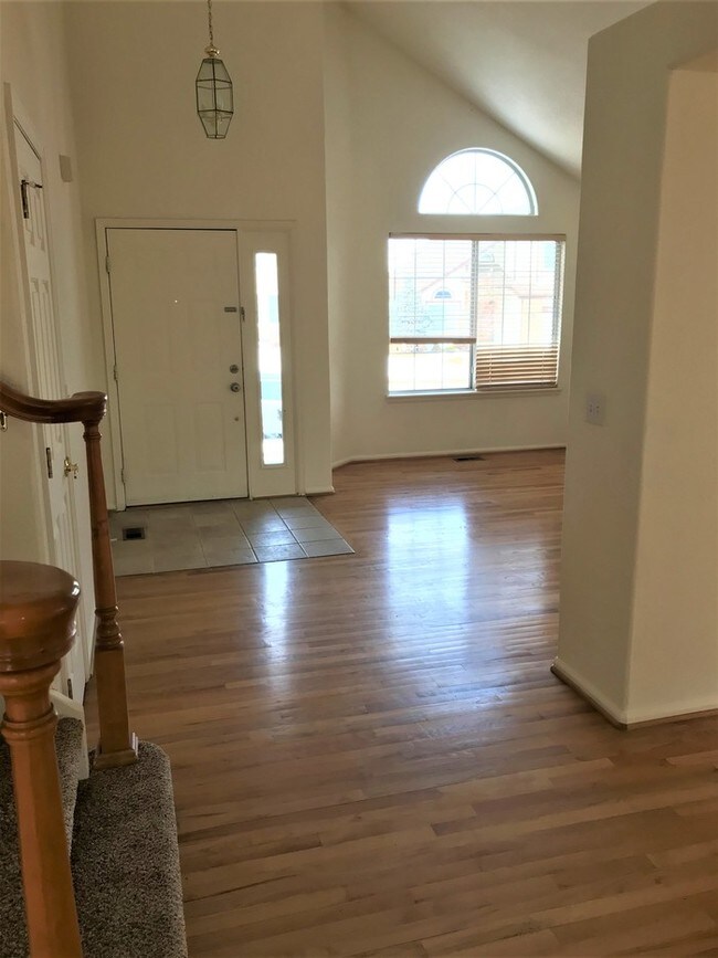 Building Photo - Gorgeous Home in Highlands Ranch