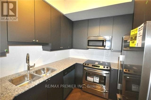 Building Photo - 25 Fontenay Ct