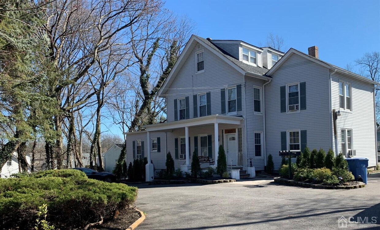 203 Woodbridge Ave Unit 1, Metuchen, NJ 08840 Apartment for Rent in Metuchen, NJ