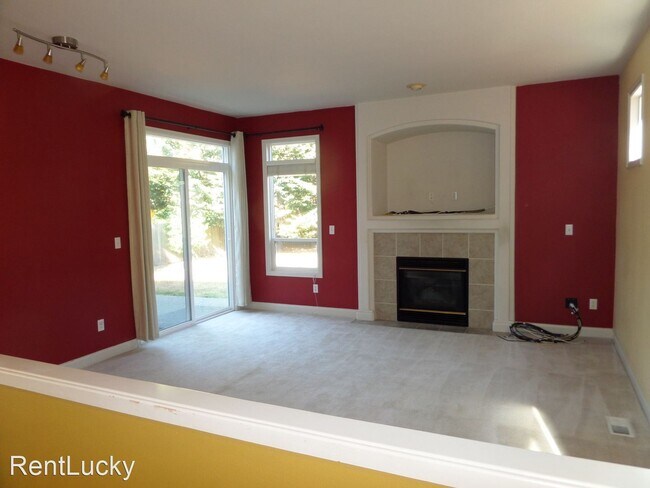 Foto del edificio - 3 br, 2.5 bath House - 102 243rd Pl SE