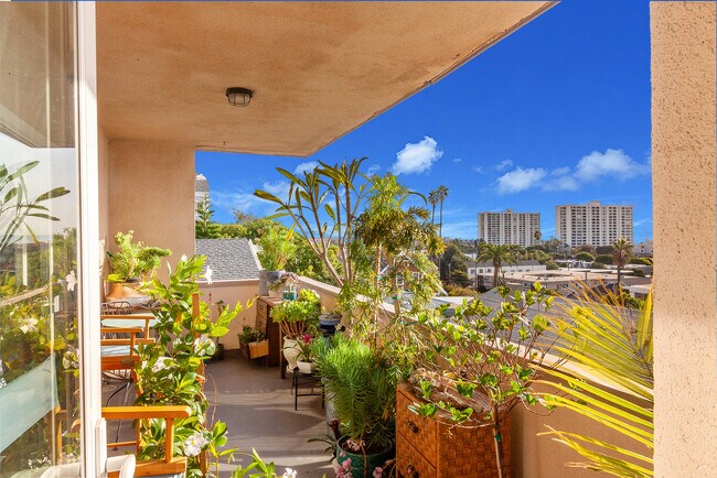 Foto del edificio - 2444 4th St