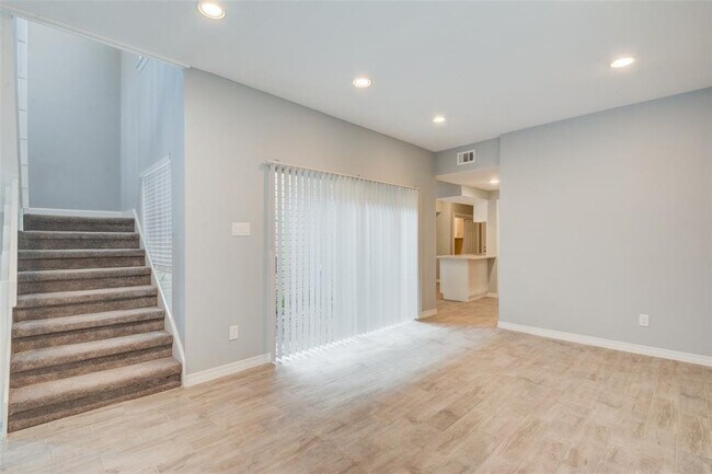 Building Photo - 12625 Memorial Dr