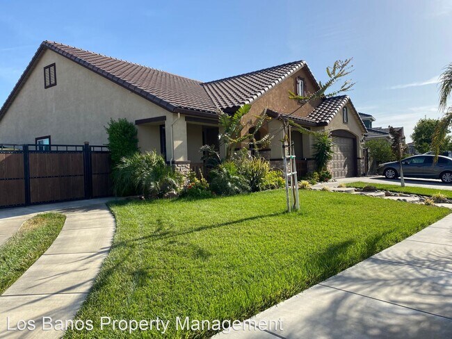Building Photo - 4 br, 2.5 bath House - 2493 N Rock Creek D...