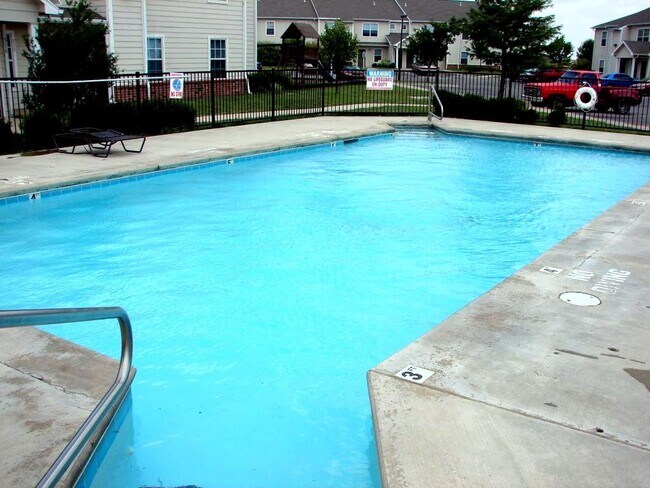 Foto del edificio - Pheasant Run Apartments